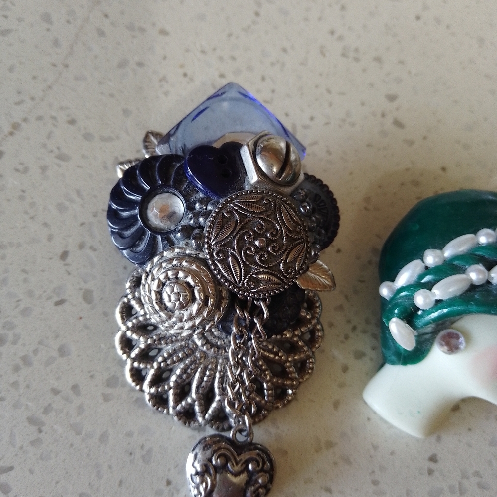 2 Brooches - Picture 2 of 4